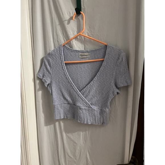 Urban Outfitters Tuscany Top Womens Medium Surplice Neckline Cropped Ribbed Tee - Picture 1 of 6